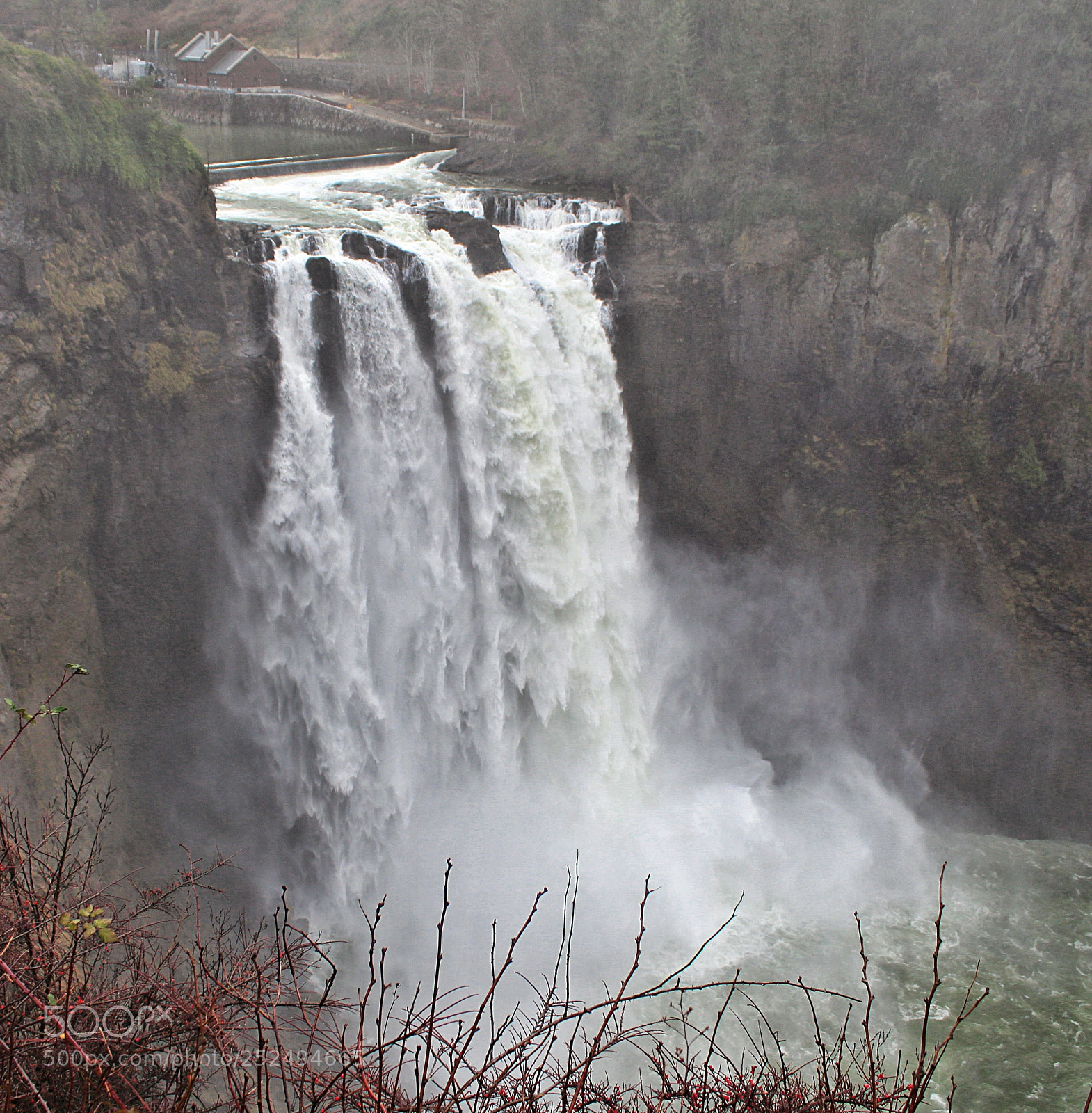 Canon EOS 1300D (EOS Rebel T6 / EOS Kiss X80) sample photo. Snoqualmie falls photography