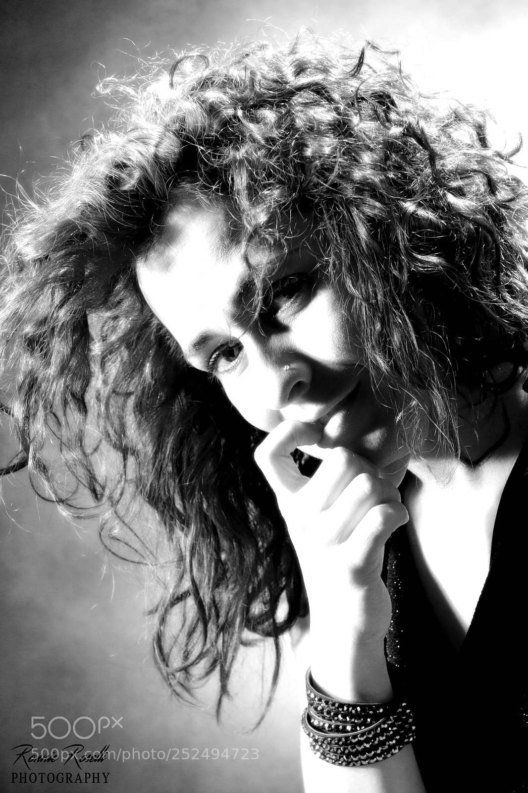 Canon EOS 40D sample photo. Valentina black & white photography