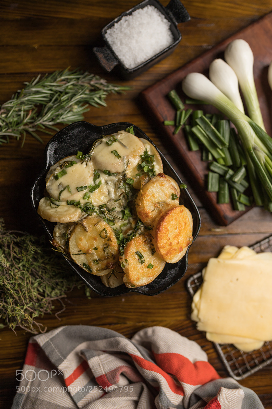 Canon EOS 6D Mark II sample photo. Papas gratinadas photography