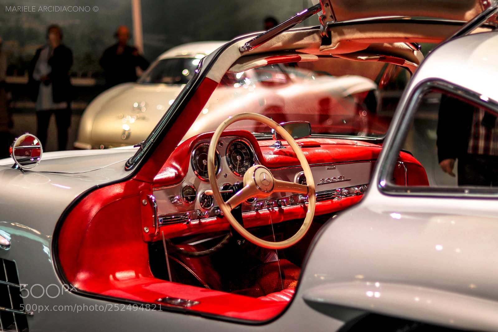 Canon EOS 200D (EOS Rebel SL2 / EOS Kiss X9) sample photo. Mercedes-benz interior photography