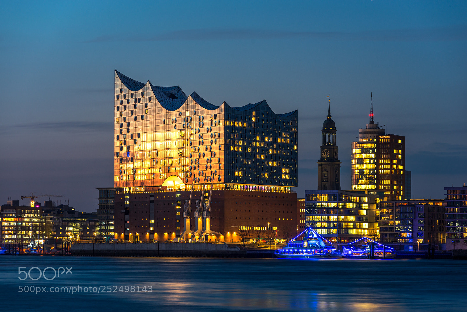 Nikon D800 sample photo. Elphi hamburg photography