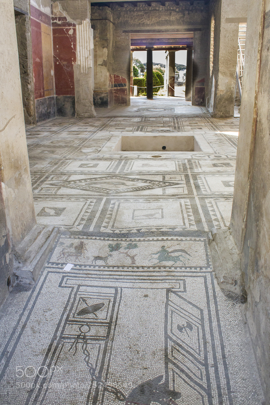 Canon EOS 760D (EOS Rebel T6s / EOS 8000D) sample photo. Pompeii house floor photography