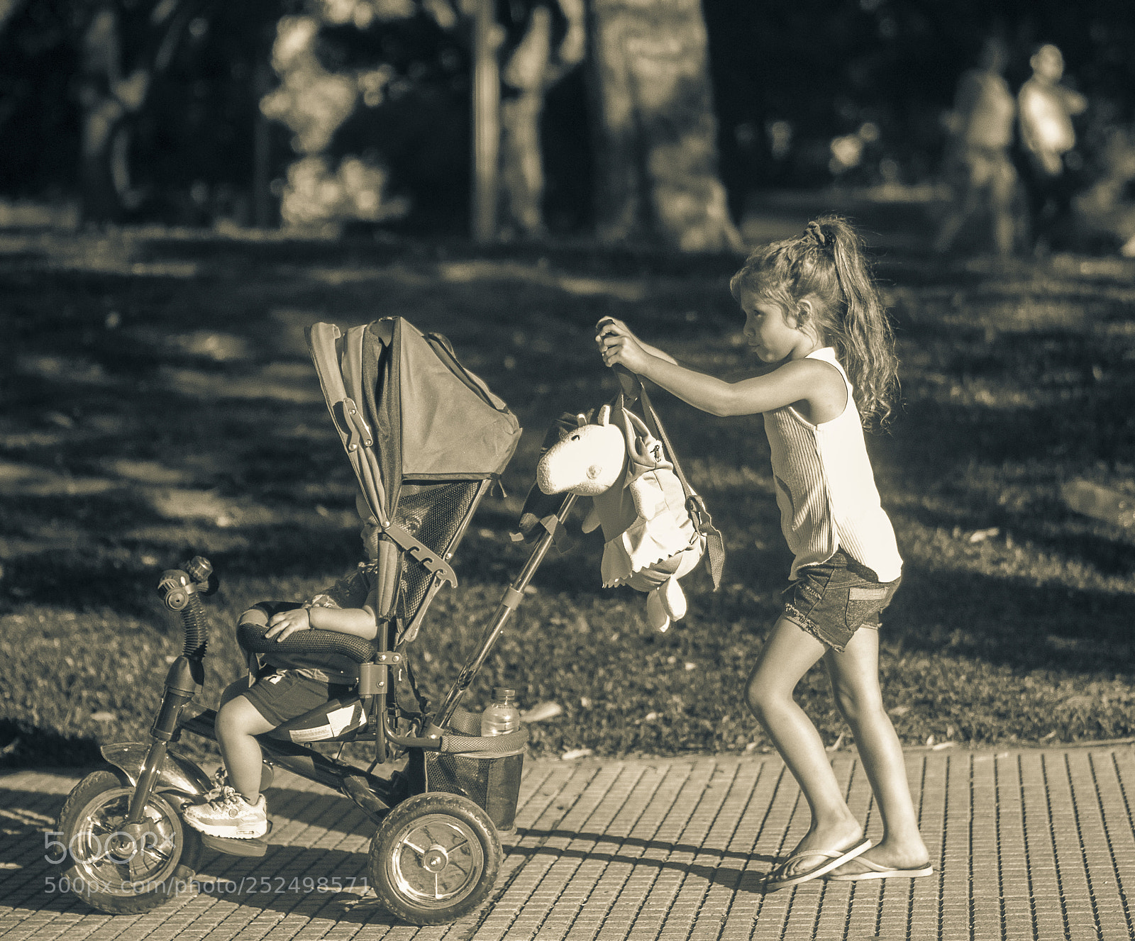 Sony a7R II sample photo. Peppa pig photography