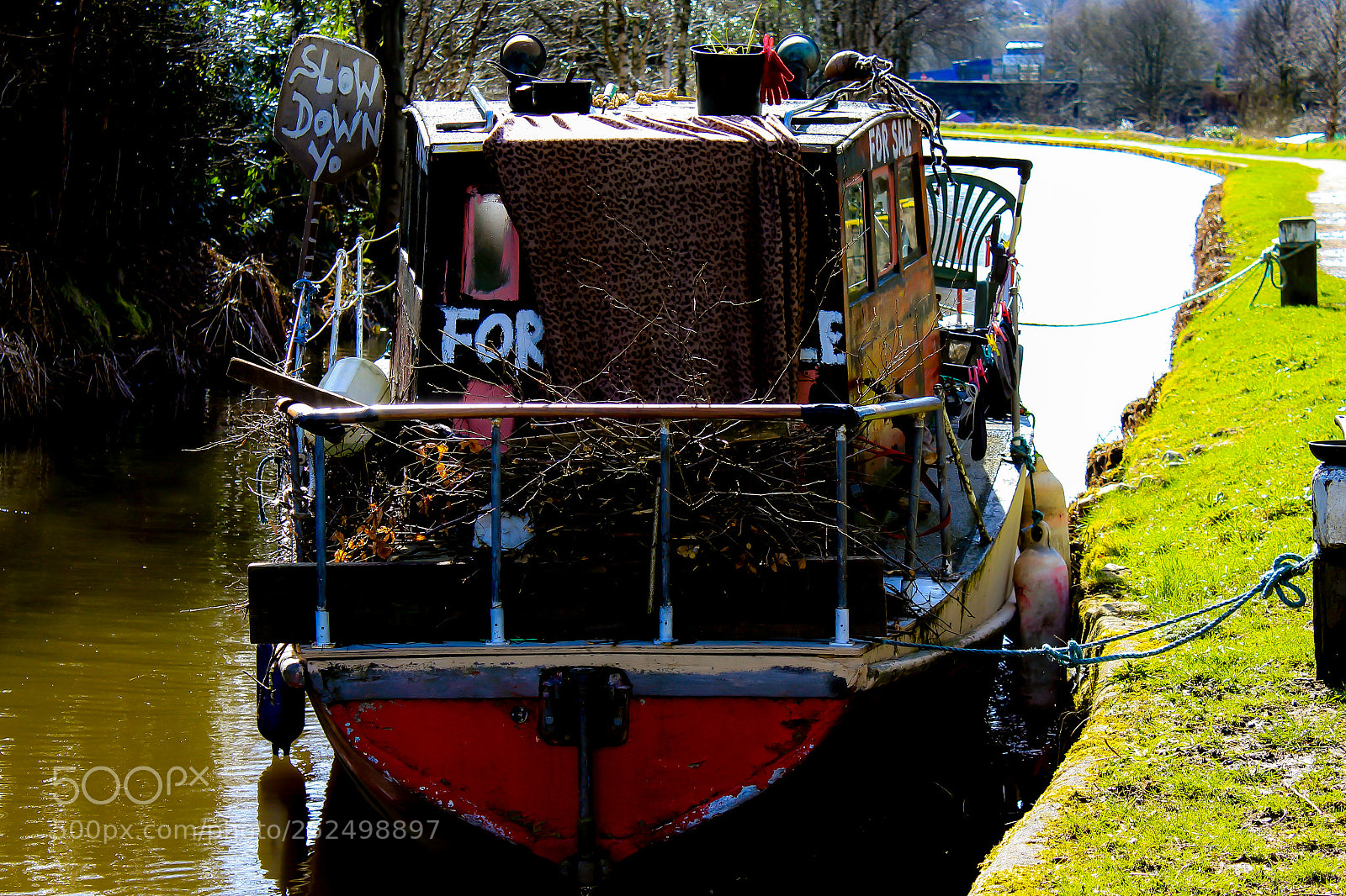 Canon EOS 1300D (EOS Rebel T6 / EOS Kiss X80) sample photo. Boat for sale photography