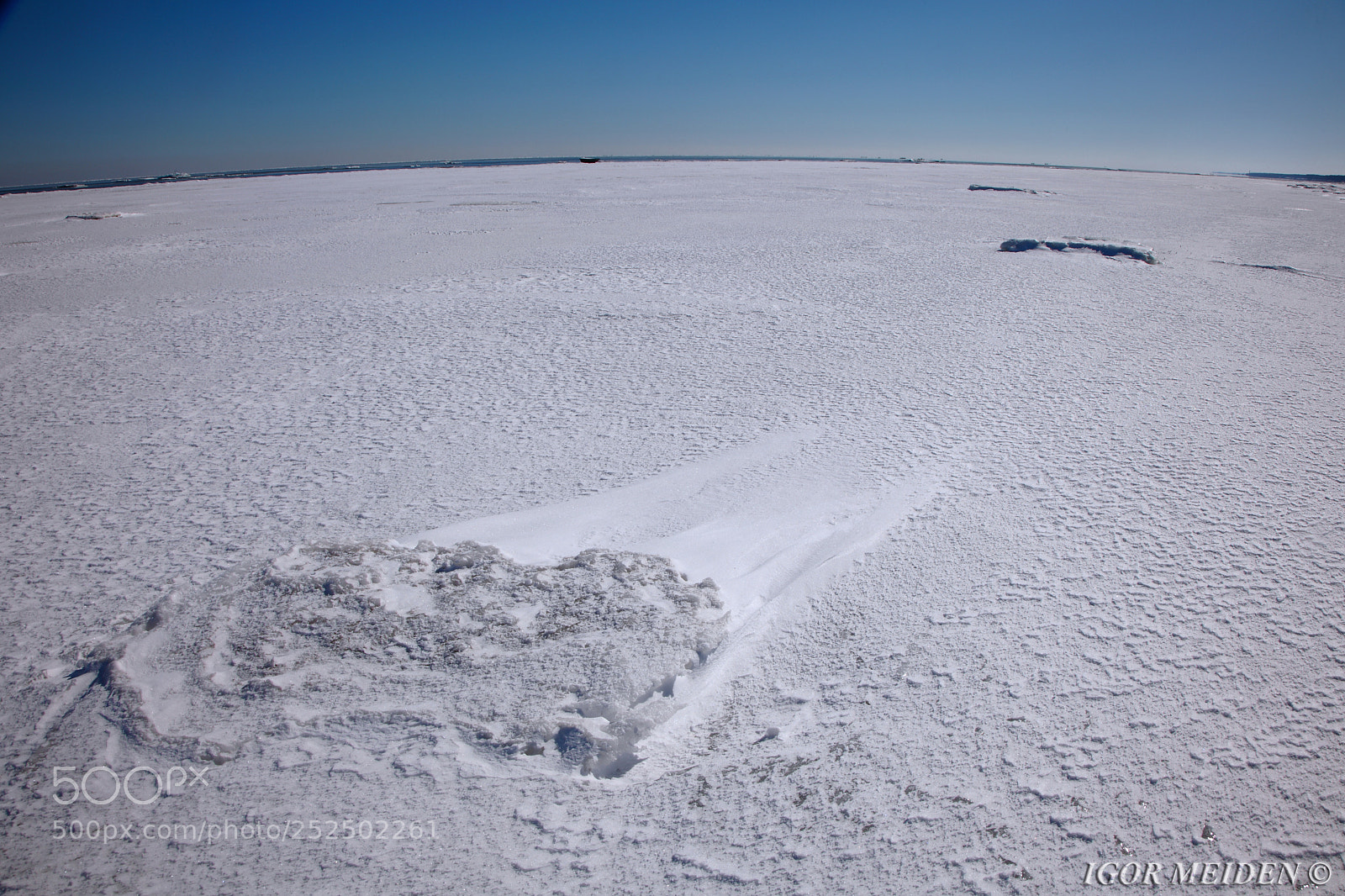 Canon EOS 5D Mark II sample photo. Icebergs of the baltic photography