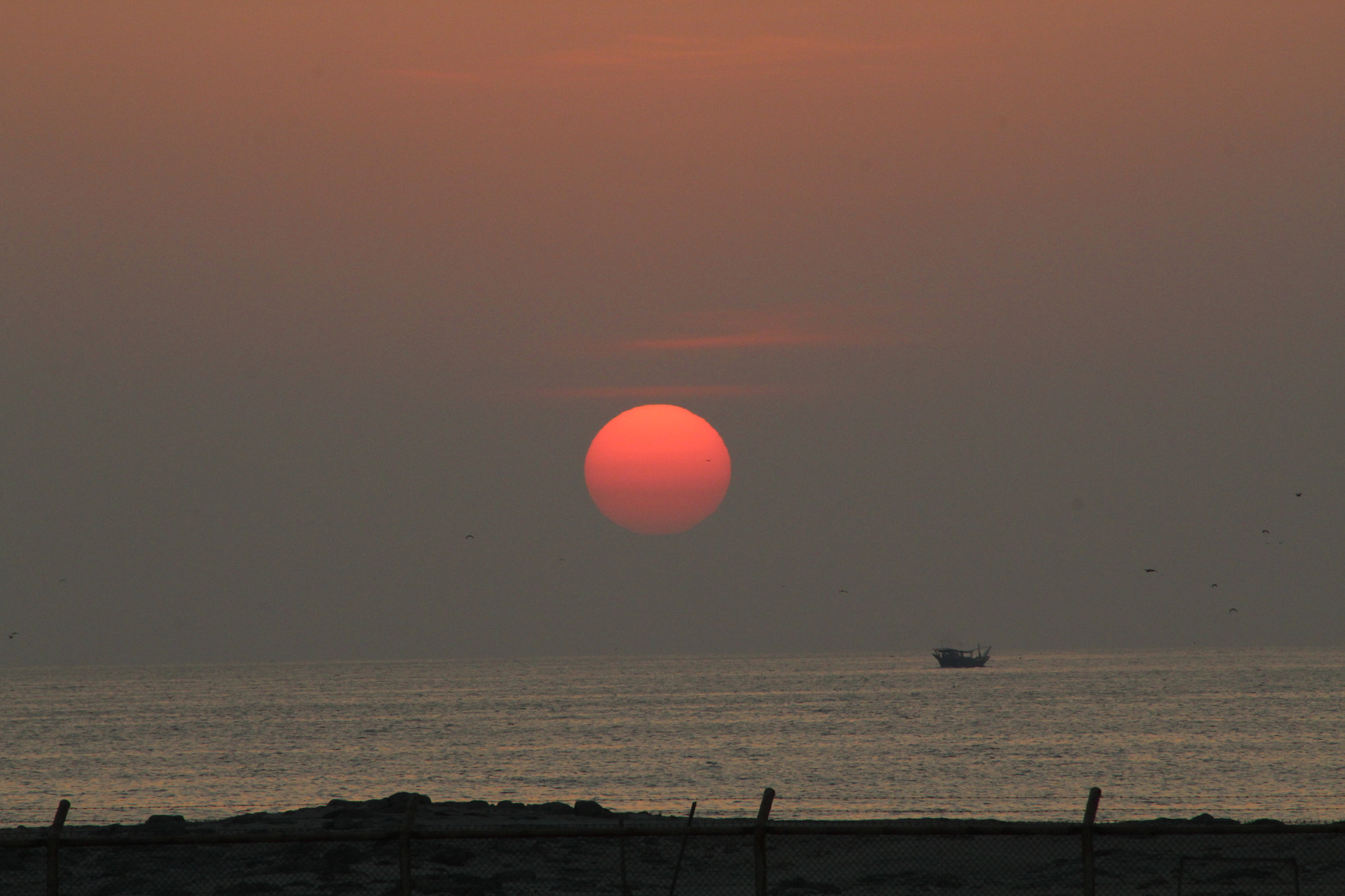 Canon EOS 1300D (EOS Rebel T6 / EOS Kiss X80) sample photo. Sunshine desert ocean photography
