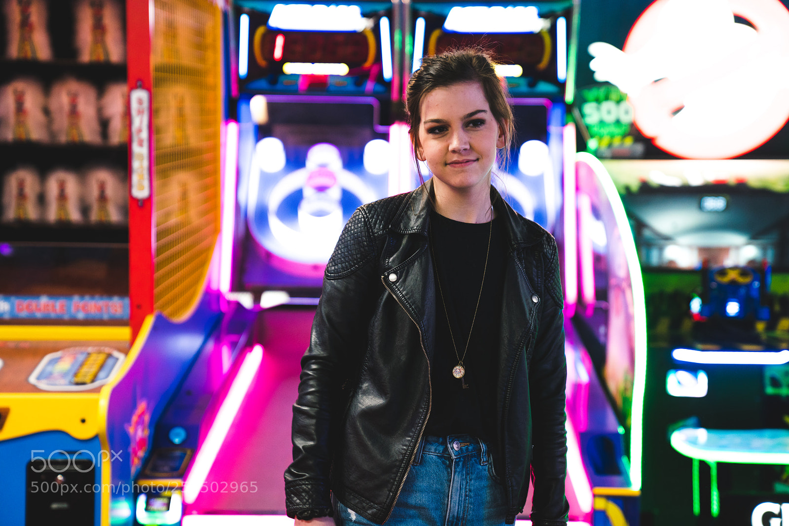 Sony a7R III sample photo. Leah under neon photography