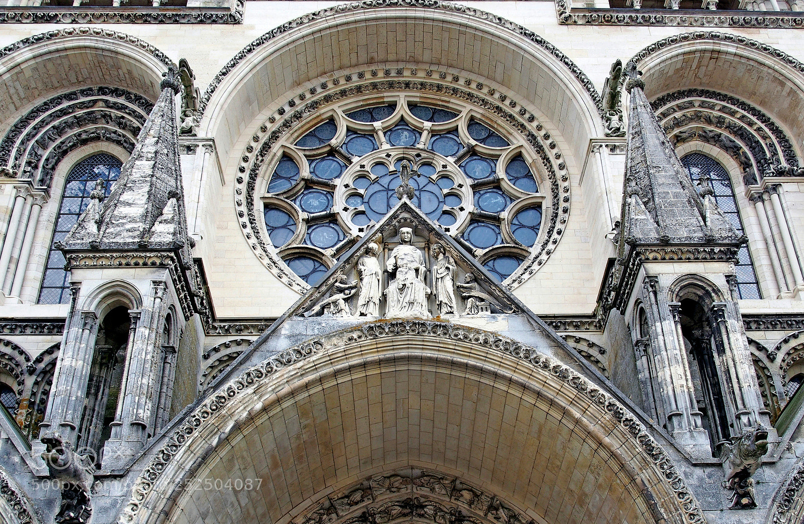 Olympus OM-D E-M5 sample photo. Laon aisne photography