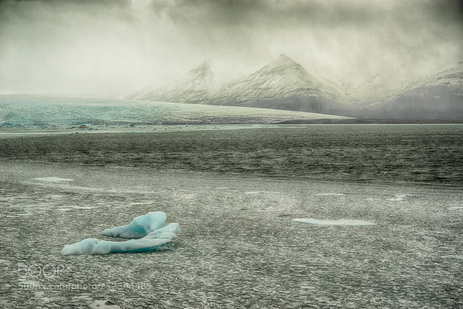 Sony a7R sample photo. Gletschersee photography