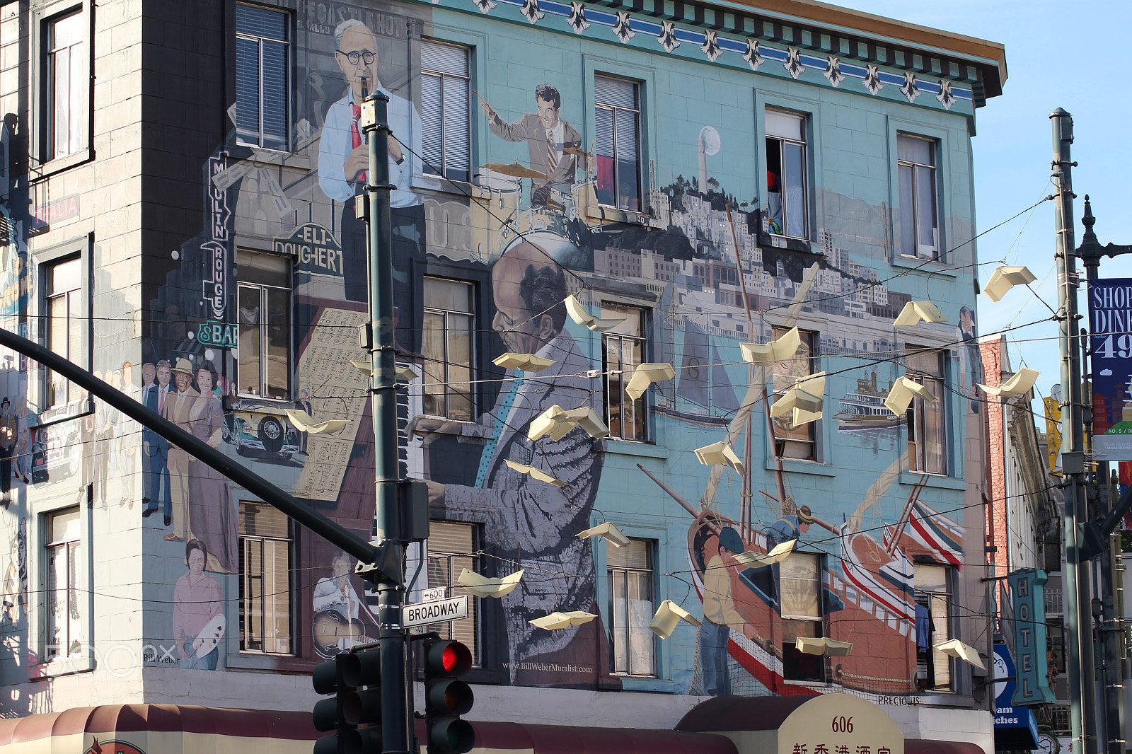 Canon EOS 700D (EOS Rebel T5i / EOS Kiss X7i) sample photo. Broadway art photography