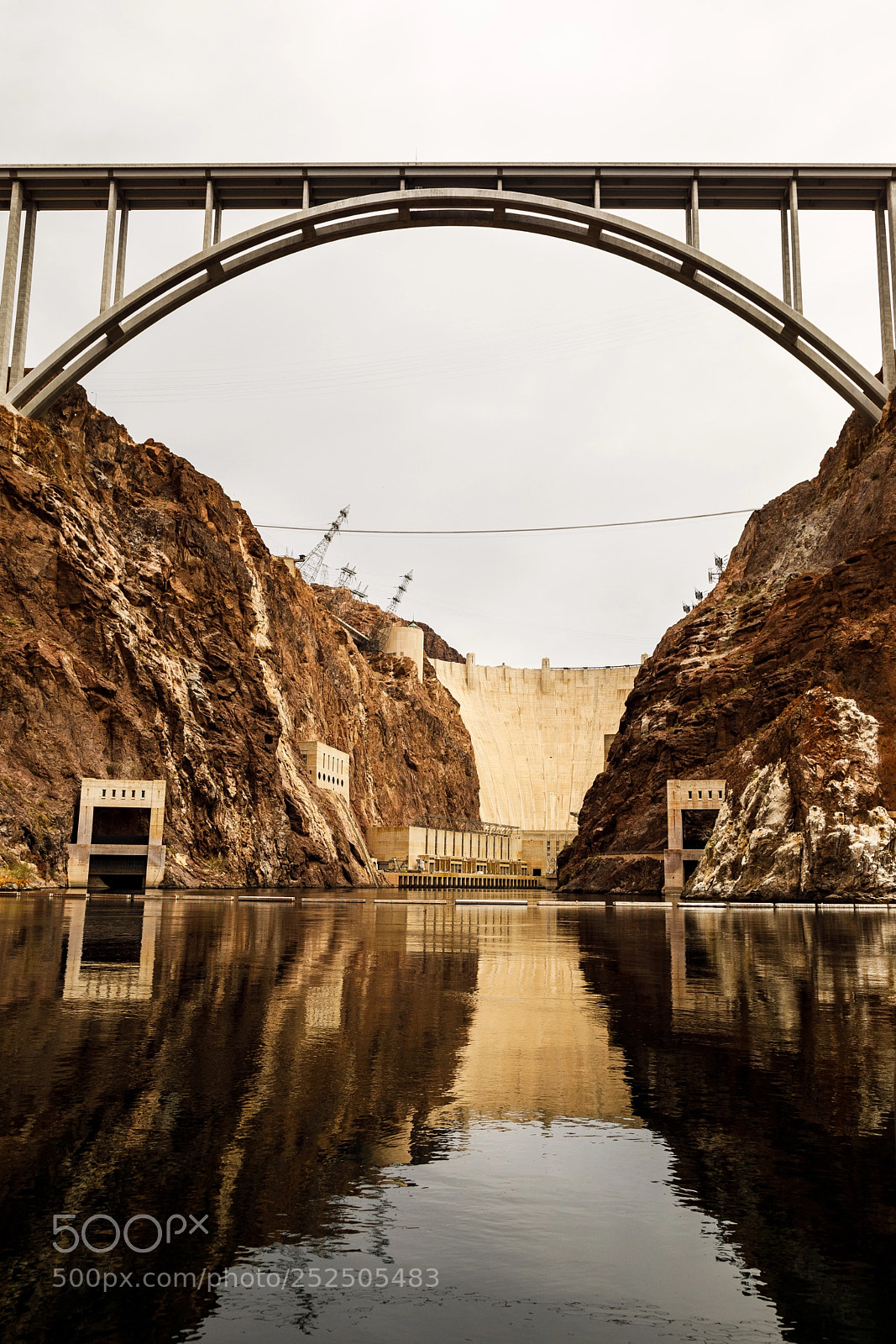 Canon EOS 5D Mark IV sample photo. Hoover dam photography