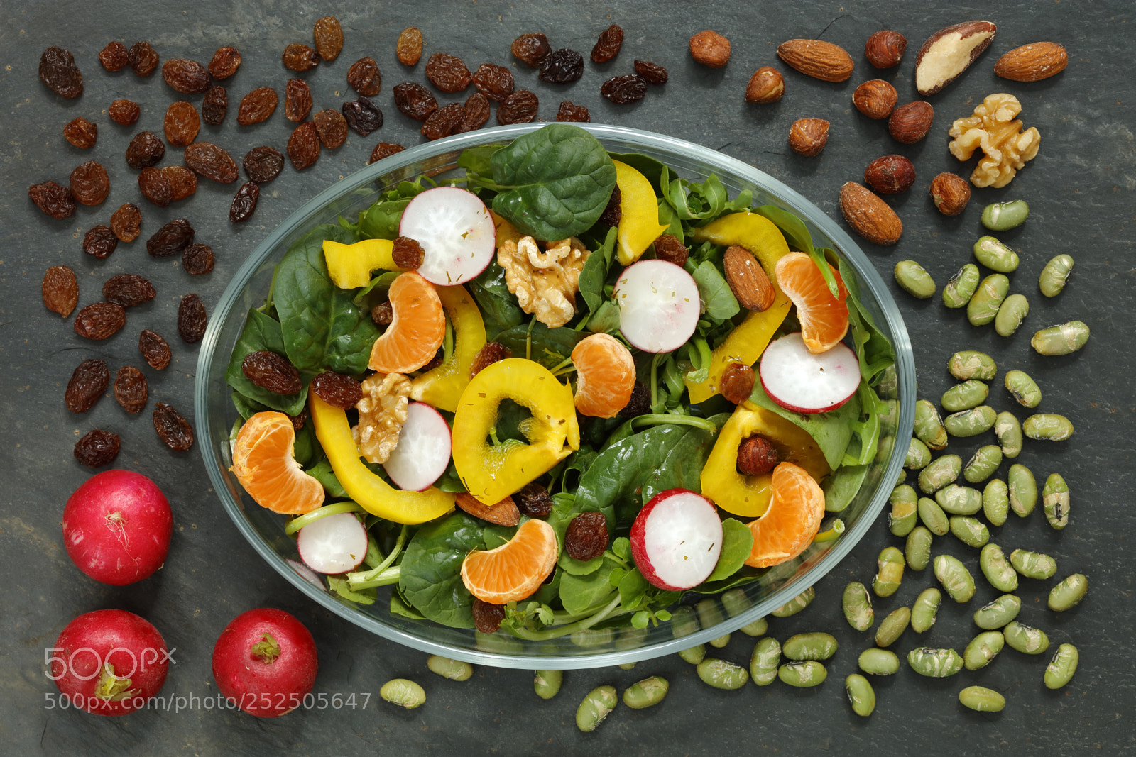 Canon EOS 5DS R sample photo. Healthy vegan salad on photography