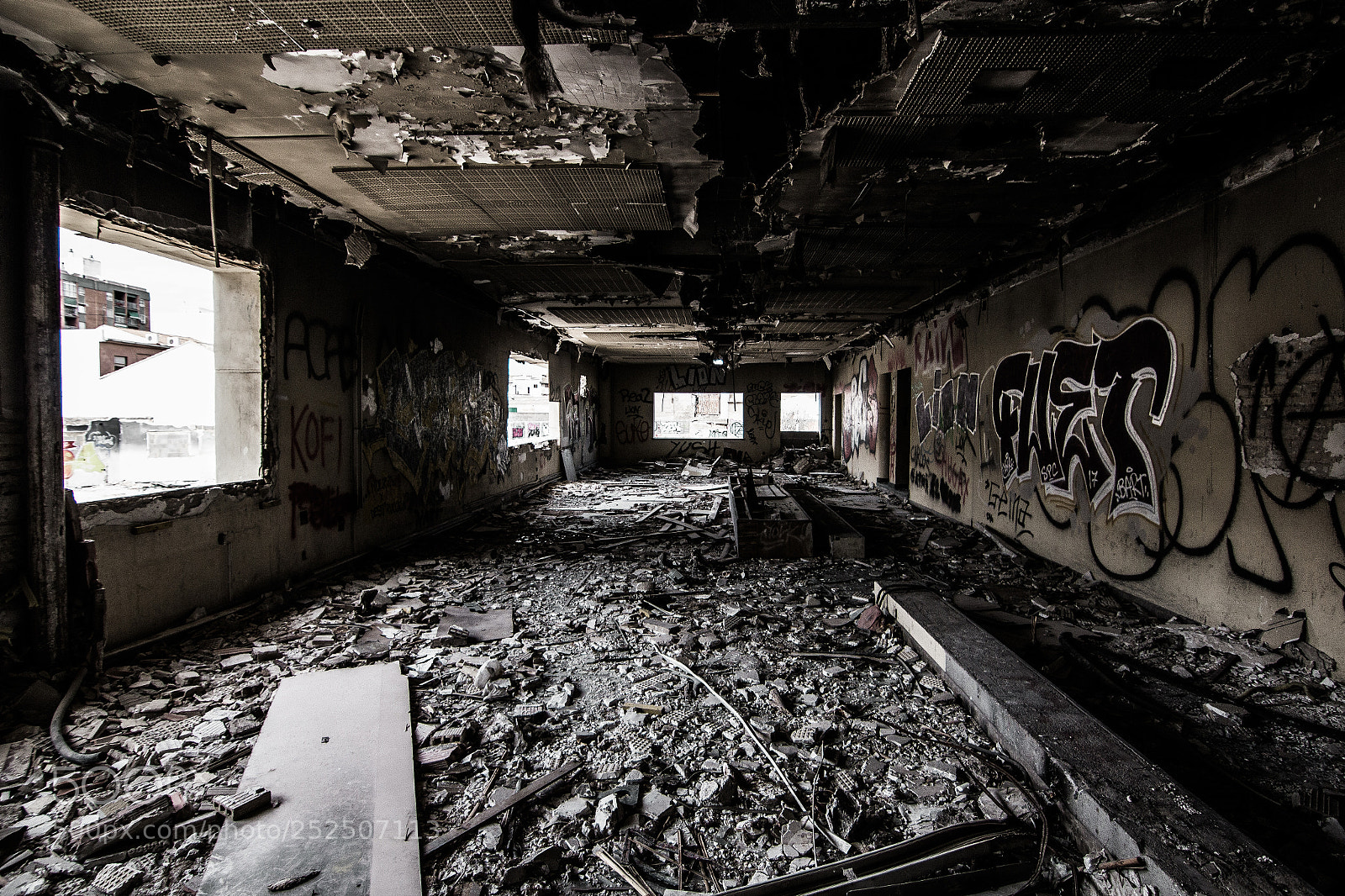 Canon EOS 1200D (EOS Rebel T5 / EOS Kiss X70 / EOS Hi) sample photo. Room destroyed. photography