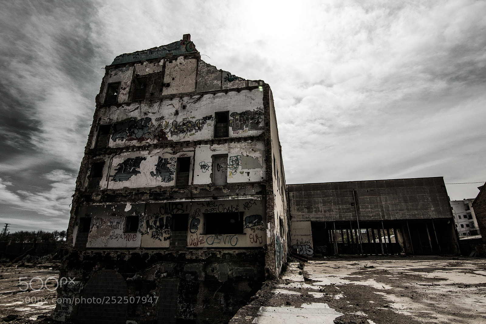 Canon EOS 1200D (EOS Rebel T5 / EOS Kiss X70 / EOS Hi) sample photo. -demolished. photography