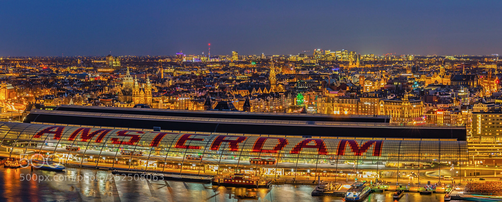 Canon EOS 5D Mark IV sample photo. Amsterdam lights photography