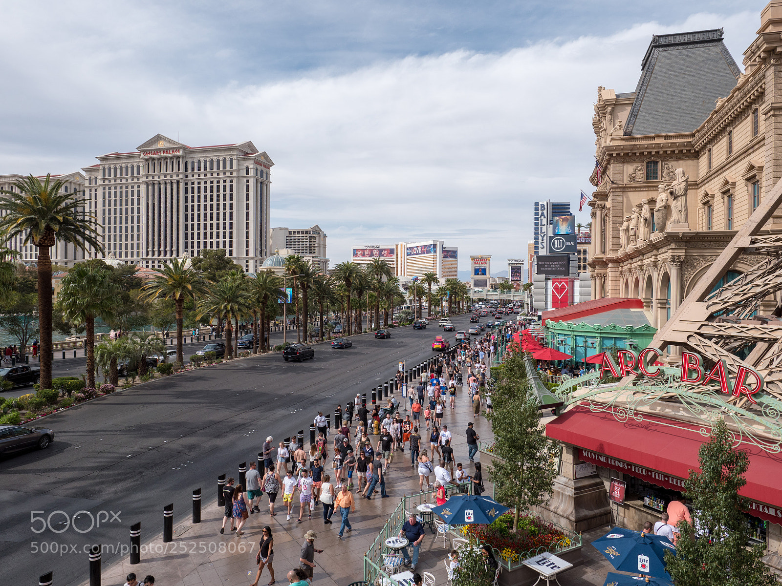 Panasonic Lumix DC-G9 sample photo. Las vegas boulevard photography