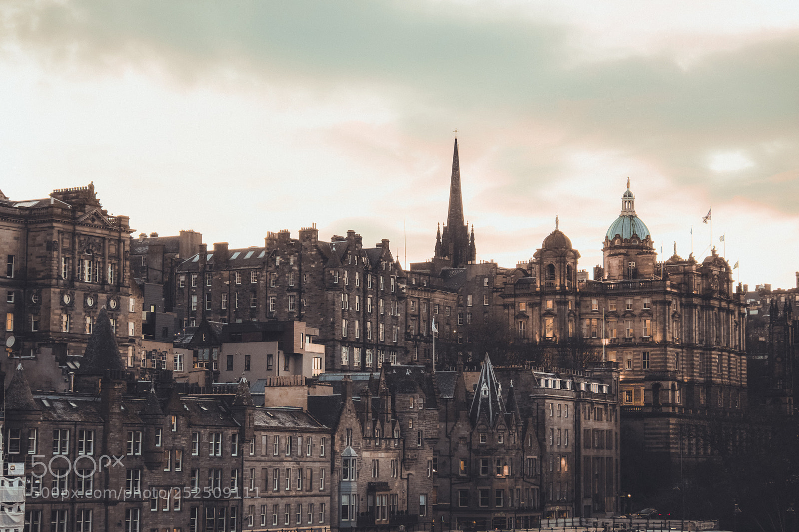 Fujifilm X-T20 sample photo. Edinburgh centre photography