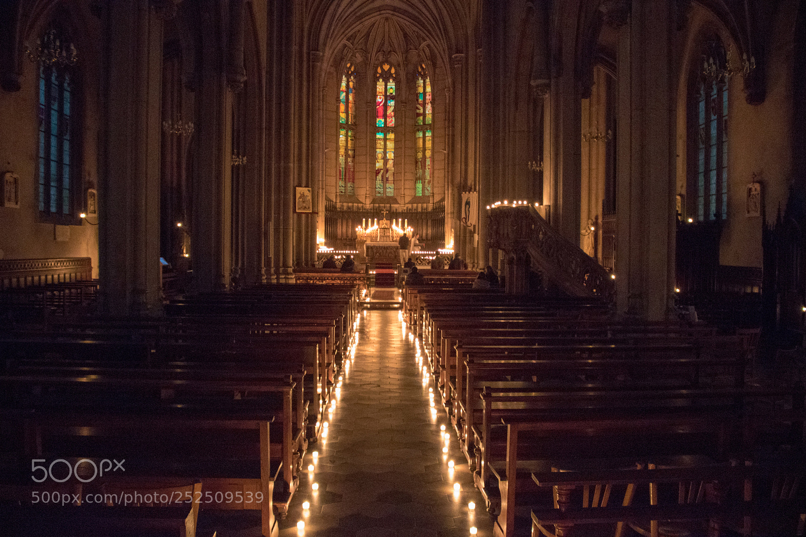 Canon EOS 750D (EOS Rebel T6i / EOS Kiss X8i) sample photo. Rorate mass photography