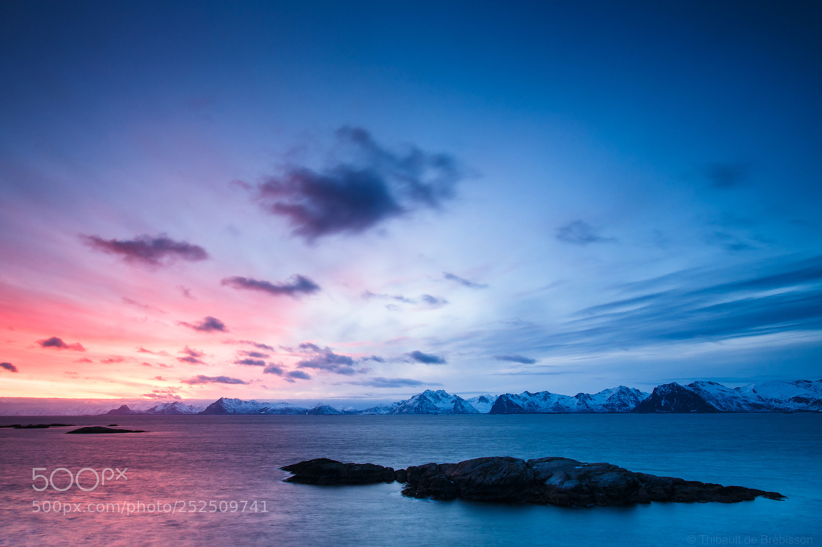 Canon EOS 70D sample photo. Red and blue photography