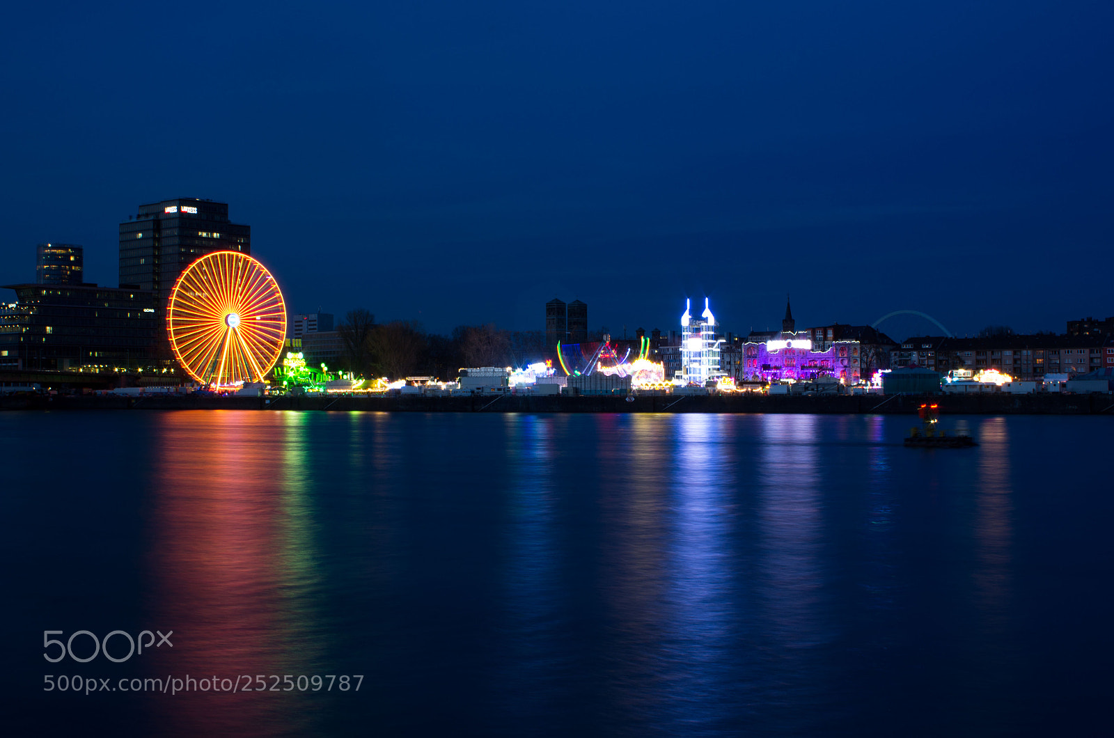 Pentax K-5 sample photo. Reflections of amusement photography