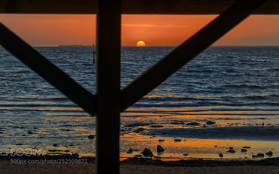 Nikon D7000 sample photo. 151222-005 shelter sunset williamstown photography