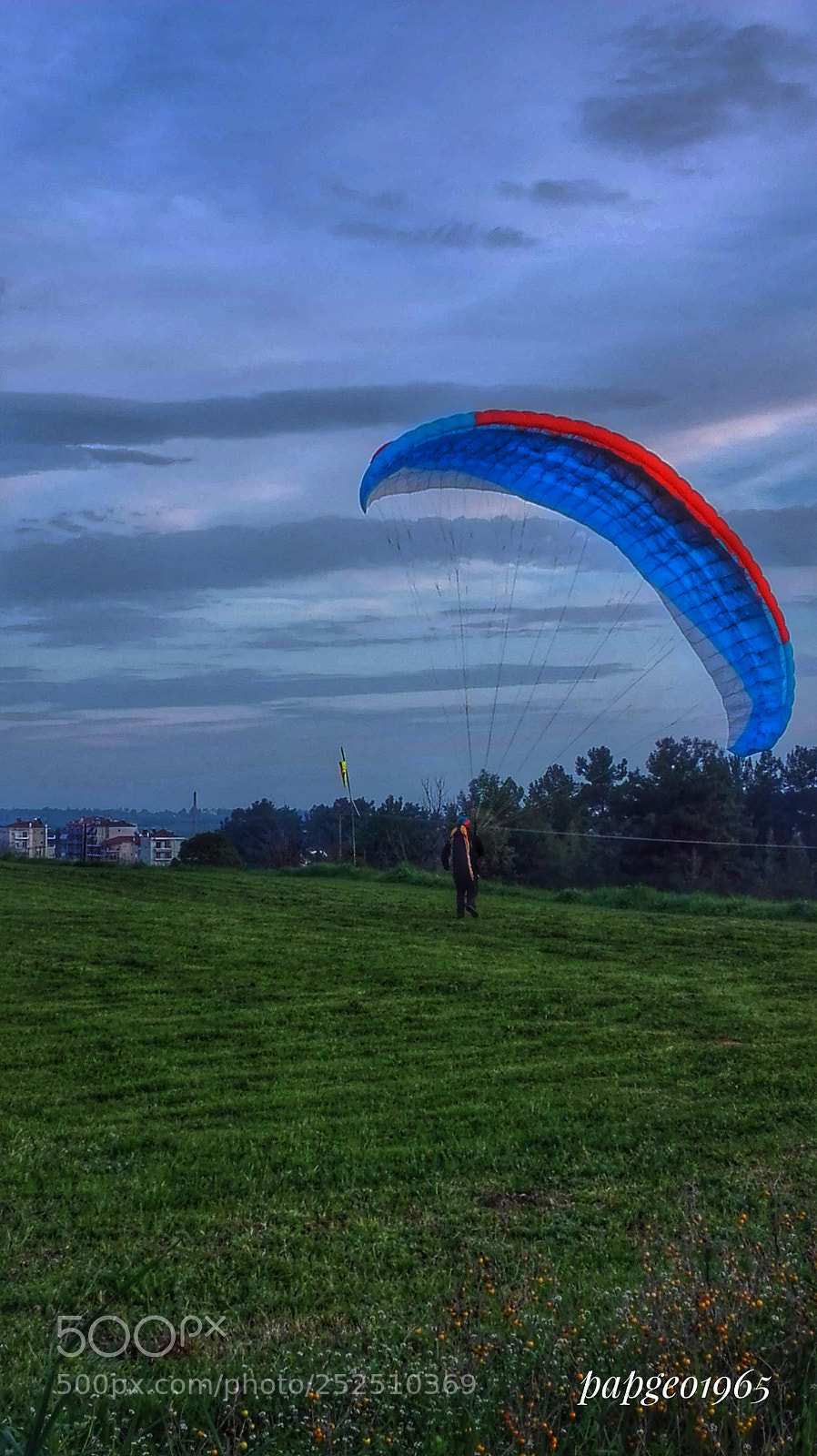 HUAWEI P8 Lite sample photo. Paraglider photography