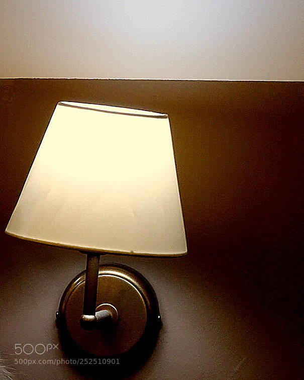 Sony DSC-HX90 sample photo. Lantern photography