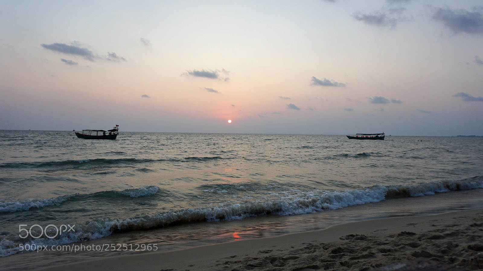 Sony a6000 sample photo. Sunset at otres beach photography