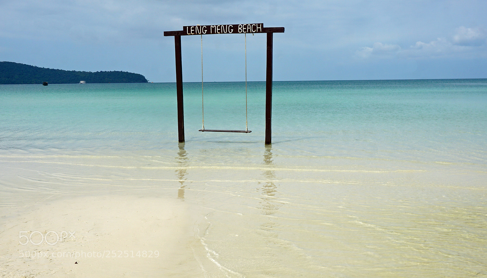 Sony a6000 sample photo. Beach swing photography