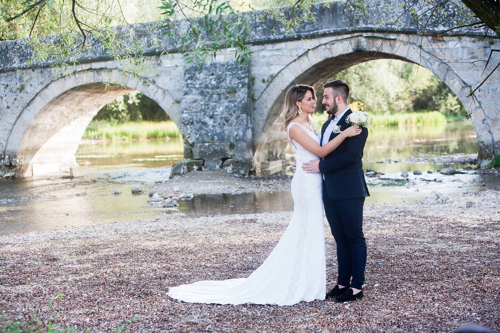 Canon EOS 5D sample photo. Wedding on roman bridge photography