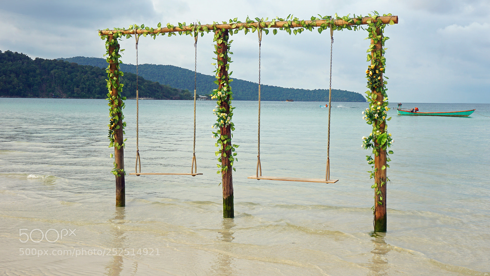 Sony a6000 sample photo. Beach swing photography