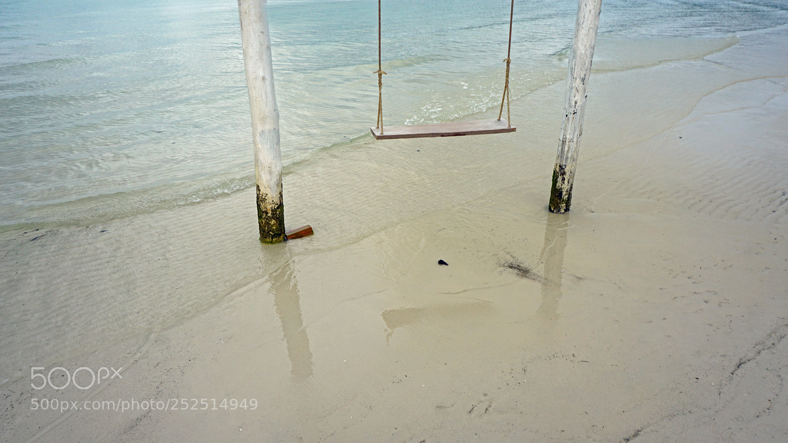 Sony a6000 sample photo. Beach swing photography