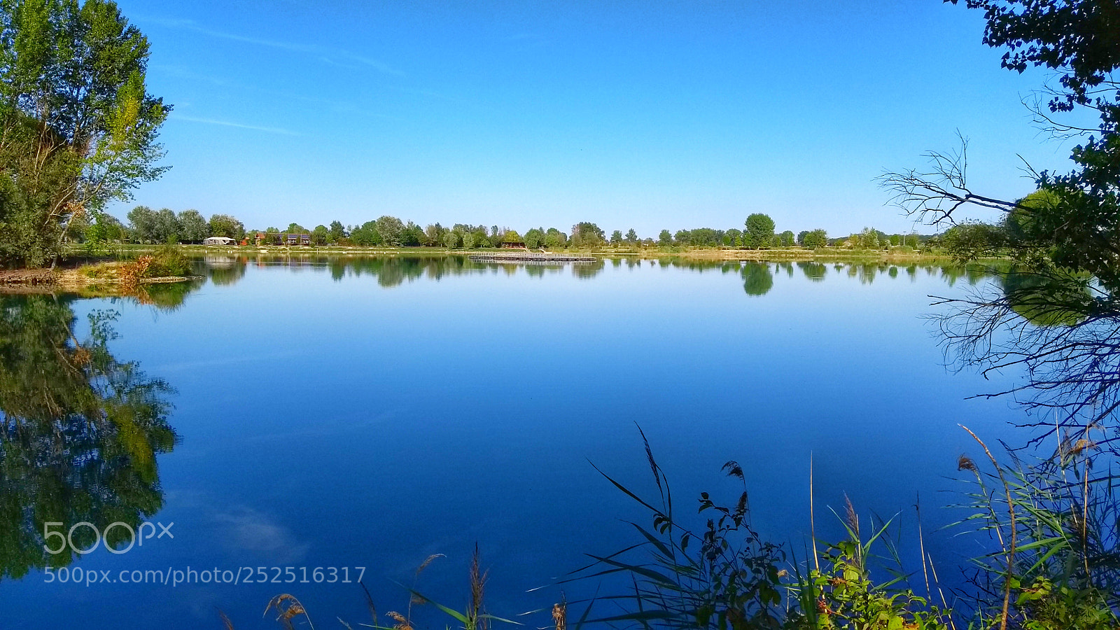 Motorola Moto G (5th Gen) sample photo. Lake in lombardia, italy photography