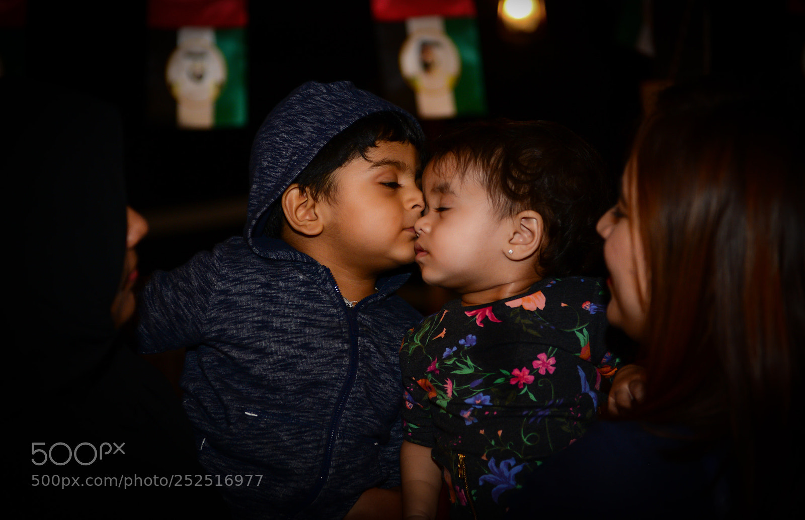 Nikon D4 sample photo. Cute kiss photography