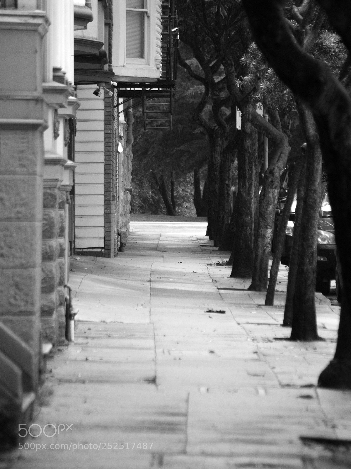 Pentax K-S2 sample photo. Sidewalk photography