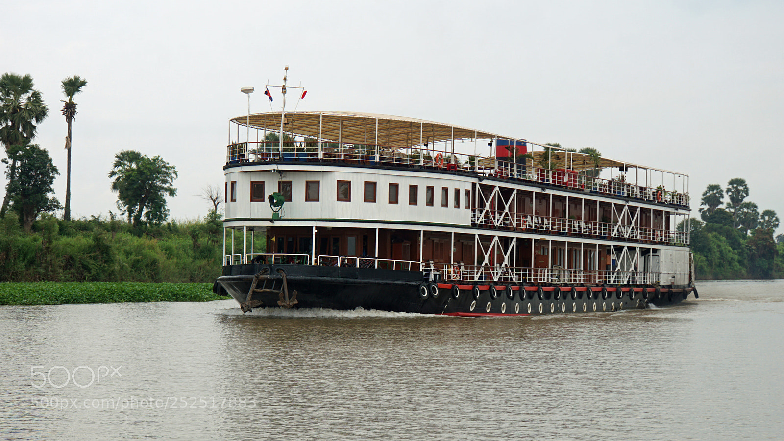 Sony a6000 sample photo. Tonle sap river druise photography