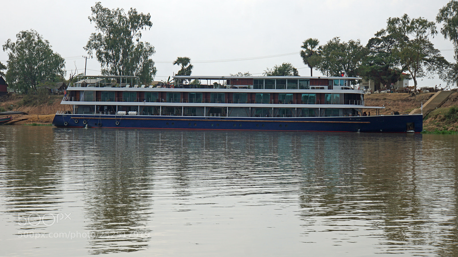 Sony a6000 sample photo. Tonle sap river druise photography