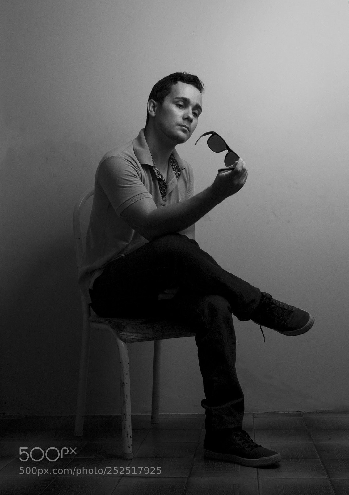Nikon D3100 sample photo. Retrato bad man photography