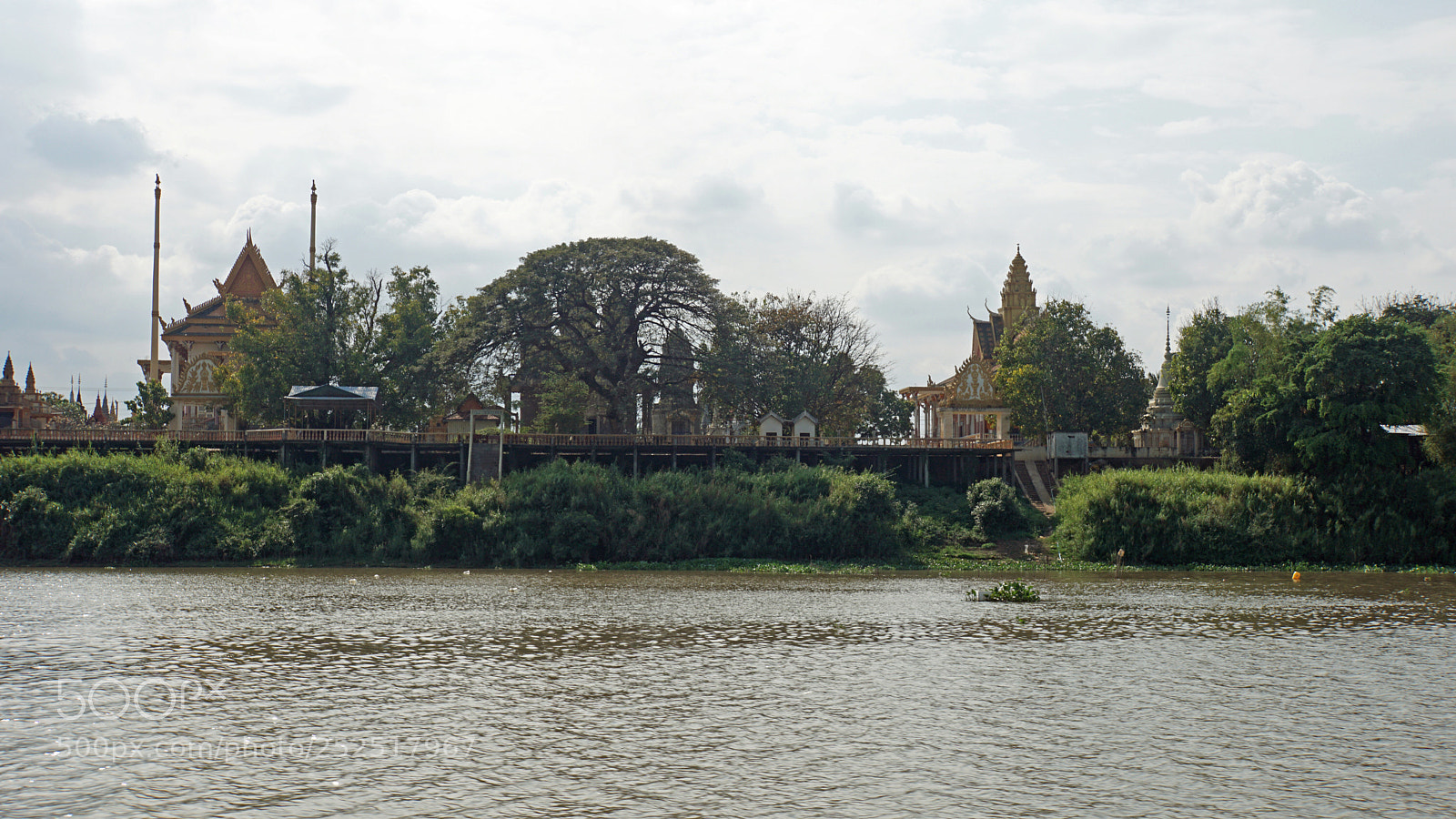 Sony a6000 sample photo. Phnom penh riverside photography