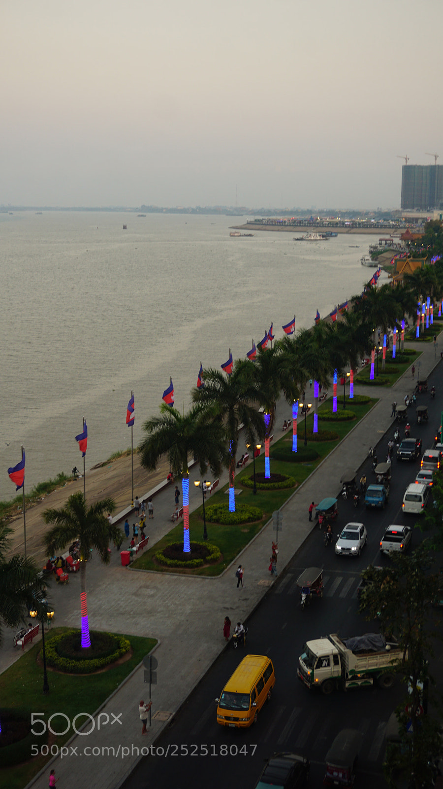 Sony a6000 sample photo. Phnom penh riverside photography