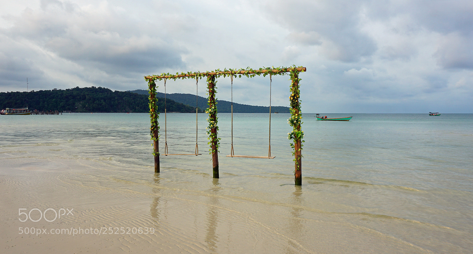 Sony a6000 sample photo. Beach swing photography