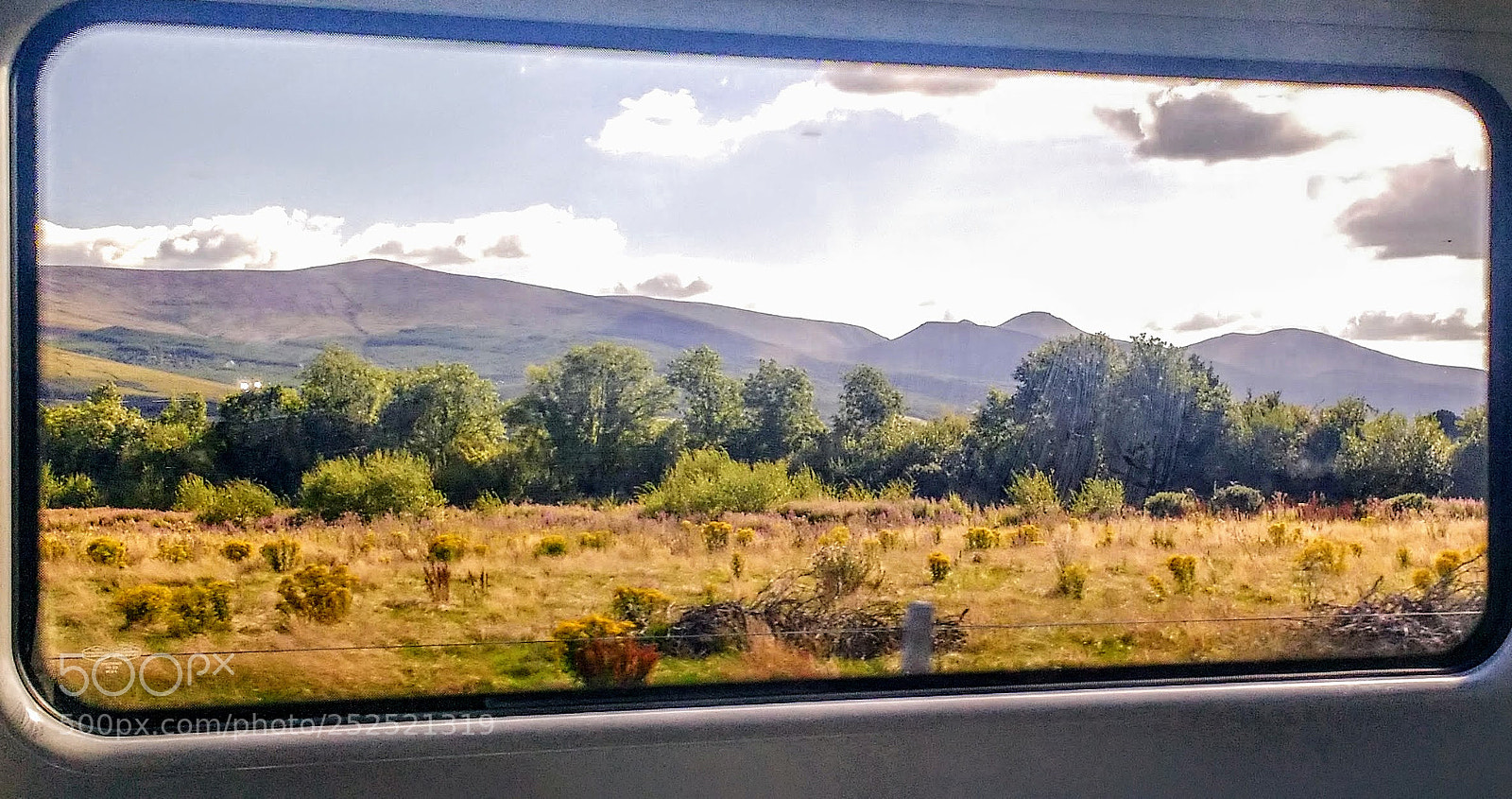 Motorola MotoG3 sample photo. Train view photography