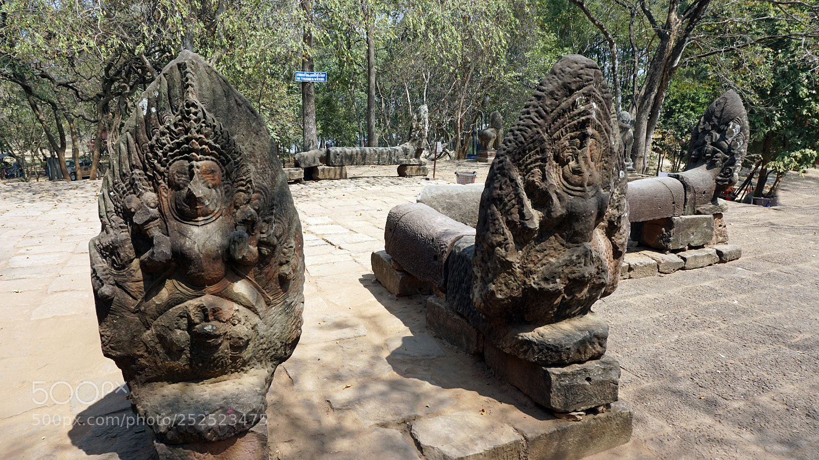 Sony a6000 sample photo. Phnom banan temple area photography