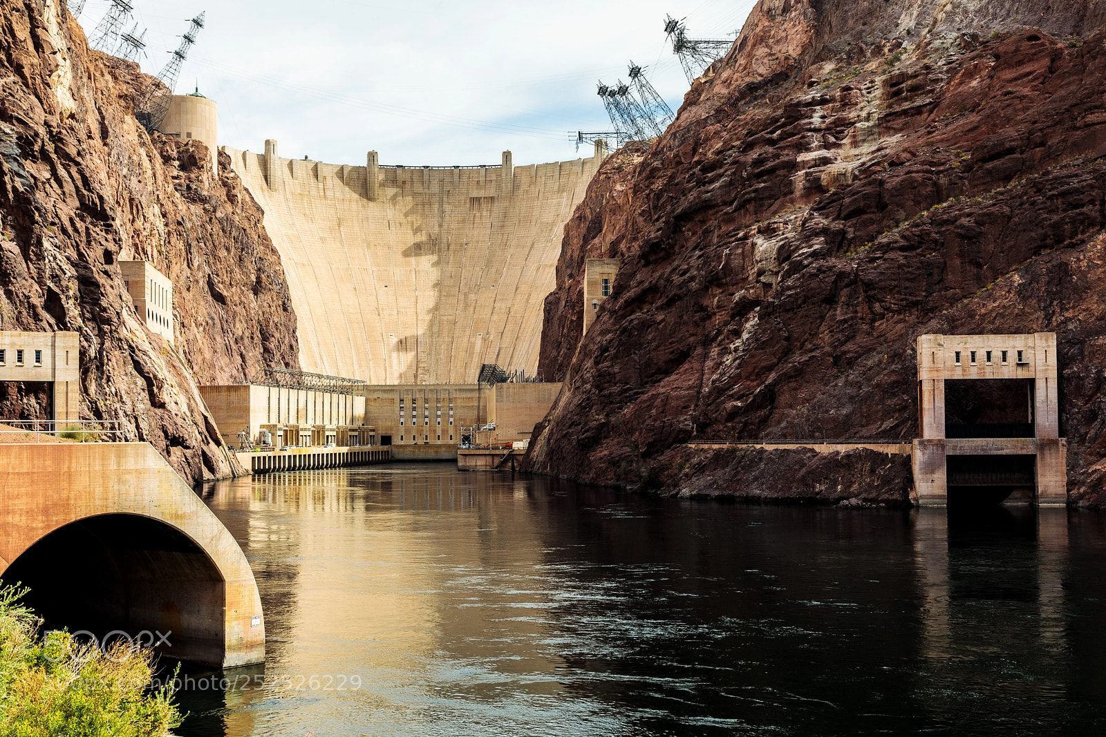 Canon EOS 5D Mark IV sample photo. Hoover dam photography