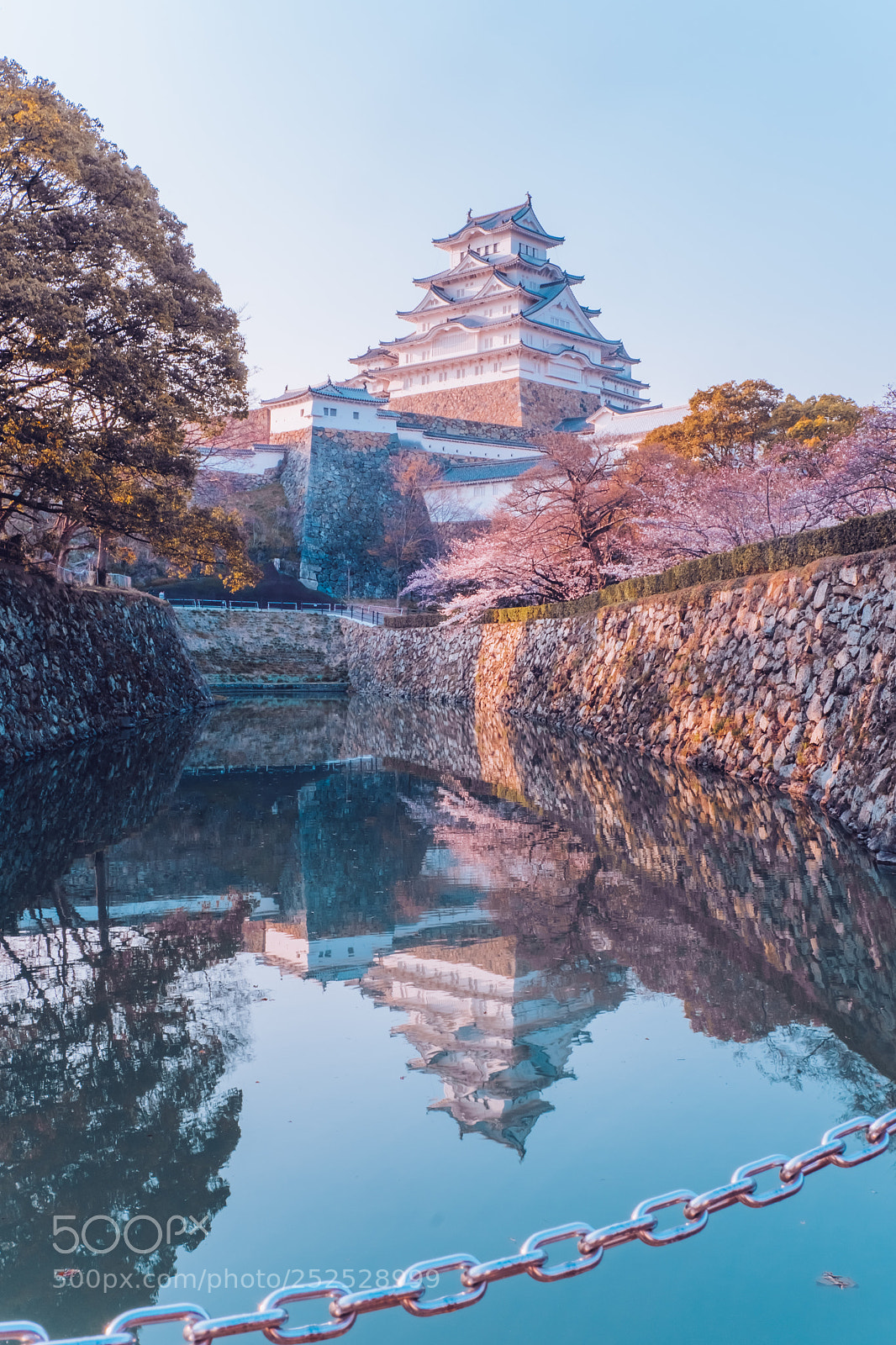 Fujifilm X-T2 sample photo. Reflection of himeji castle photography
