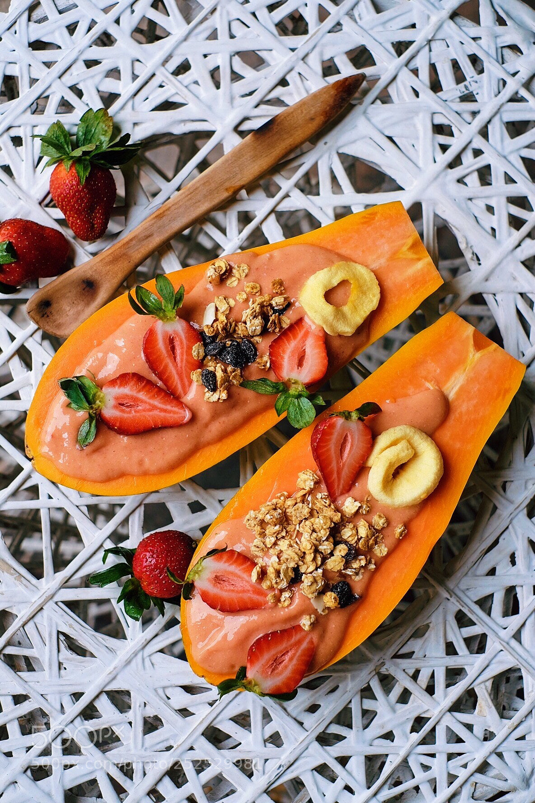 Fujifilm X-T1 sample photo. Papaya lover photography