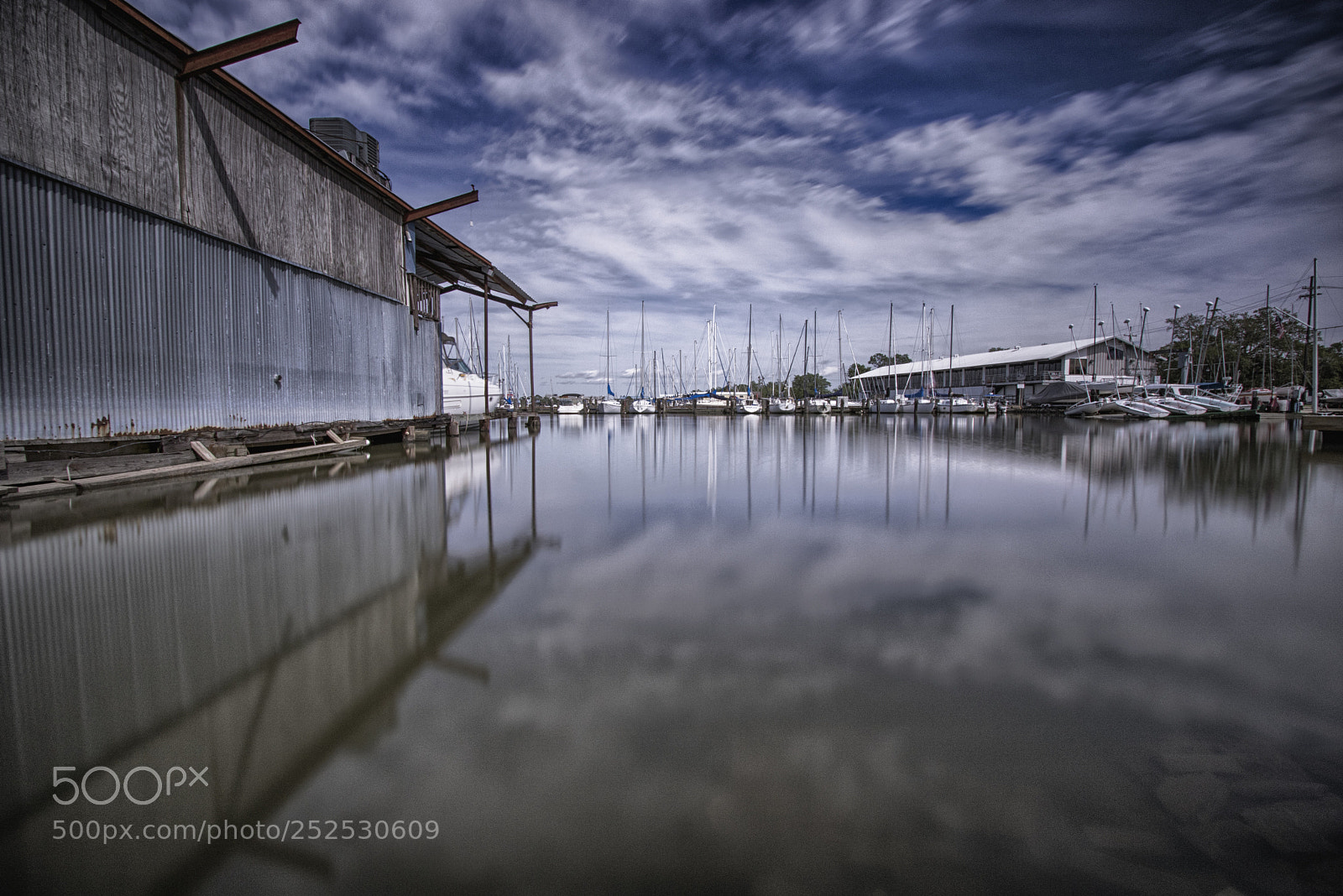 Canon EOS 750D (EOS Rebel T6i / EOS Kiss X8i) sample photo. Lakeshore marina photography
