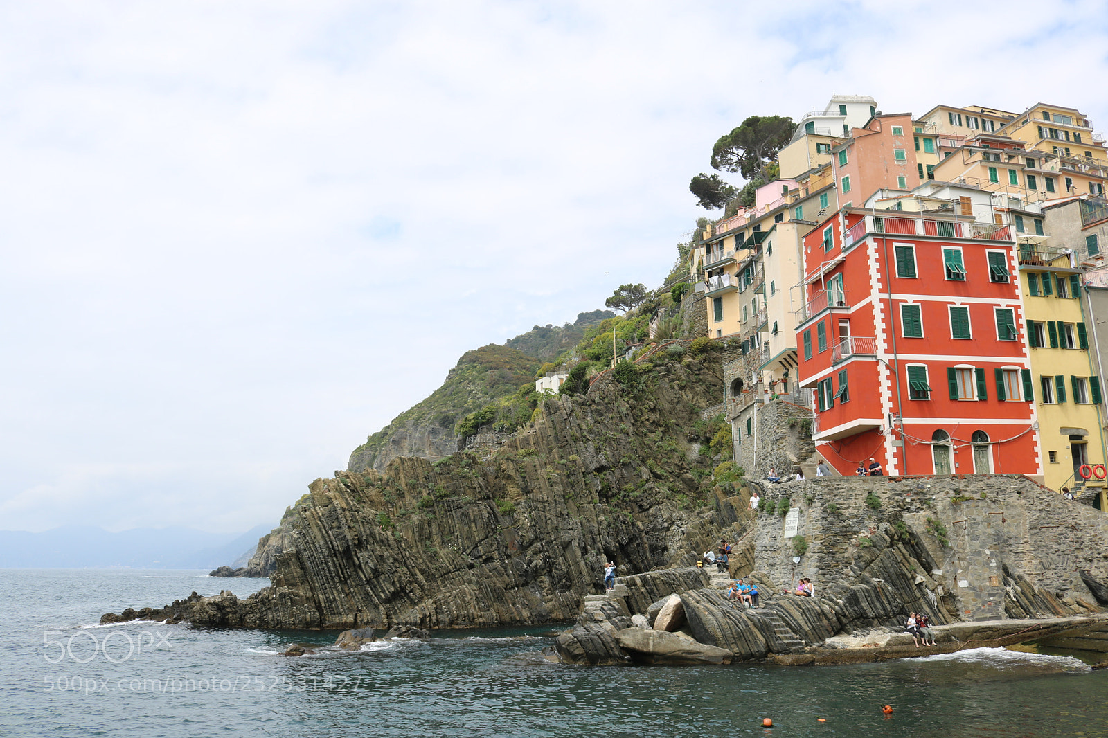 Canon EOS 750D (EOS Rebel T6i / EOS Kiss X8i) sample photo. Colorful coastline photography