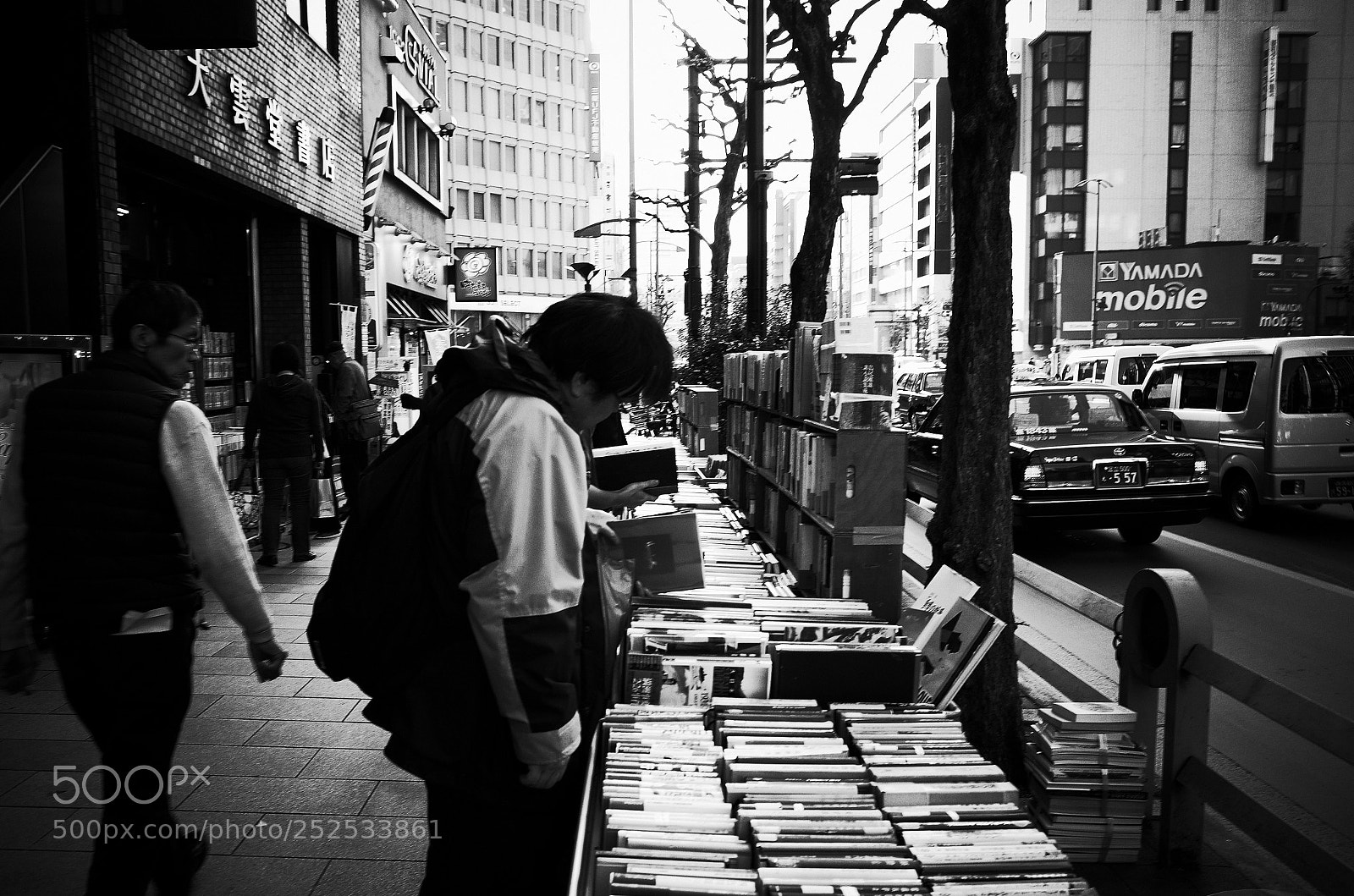 Ricoh GR II sample photo. Books photography