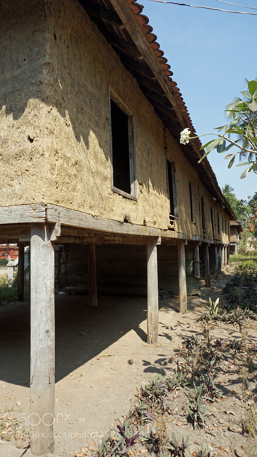Sony a6000 sample photo. Architecture in battambang photography